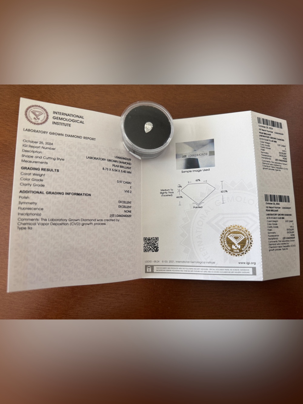 IGI Certified 0.97 Carat Lab Grown Diamond VVS2 Color Grade E Excellent Pear